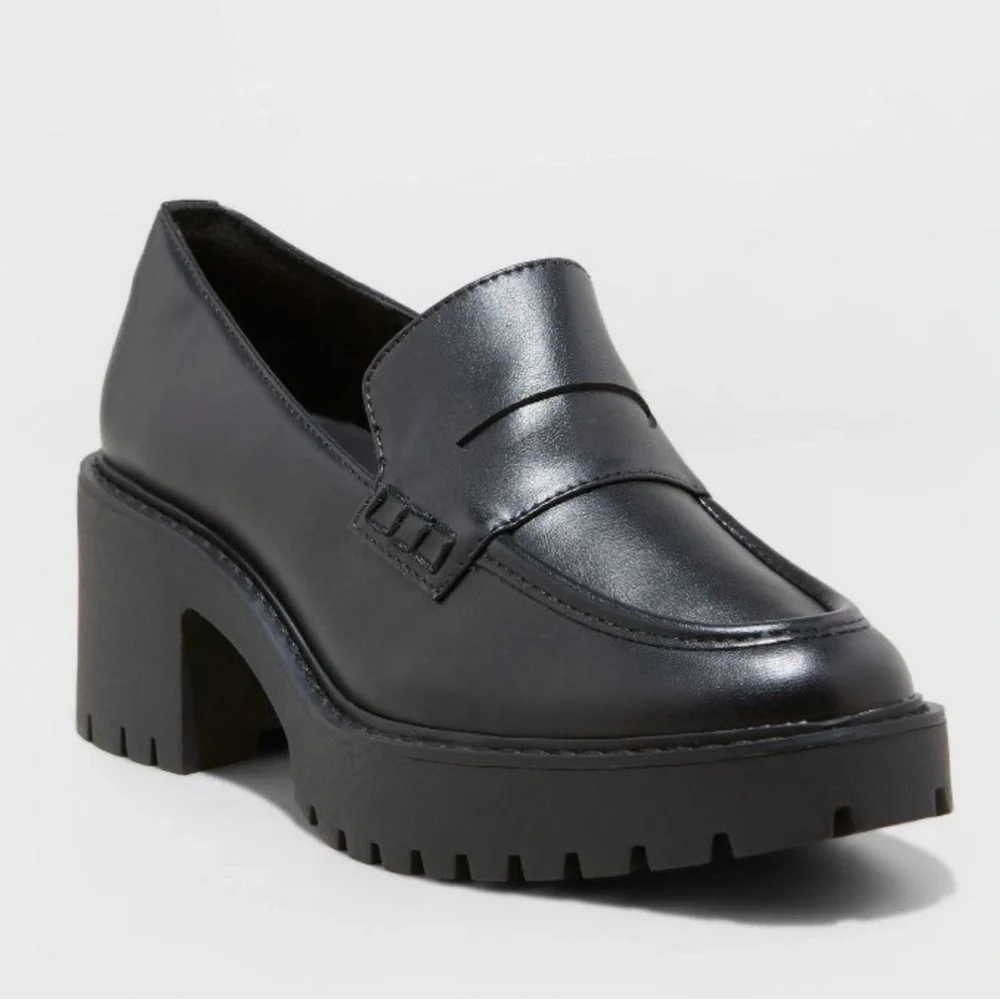 Women's Black Loafer Heels - Picture 1 of 13
